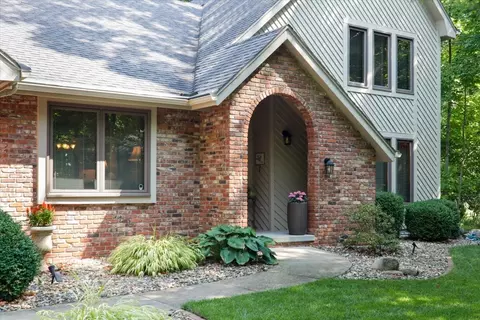 21 Bent Tree Ln, Towanda, IL 61776 photo 4