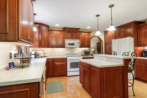 21 Bent Tree Ln, Towanda, IL 61776 photo 14