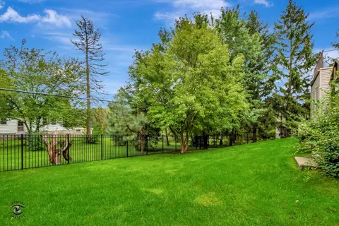9 S753 Circle Ave, Willowbrook, IL 60527 photo 35