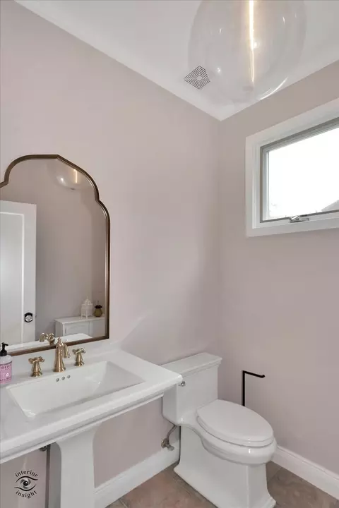 9 S753 Circle Ave, Willowbrook, IL 60527 photo 18