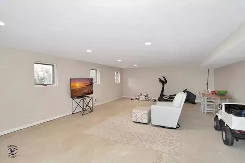 9 S753 Circle Ave, Willowbrook, IL 60527 photo 31