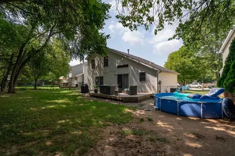 22 Edgewood Ct, Bloomington, IL 61701 photo 40