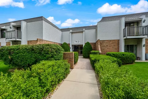7421 Blackburn Ave #H-103, Downers Grove, IL 60516