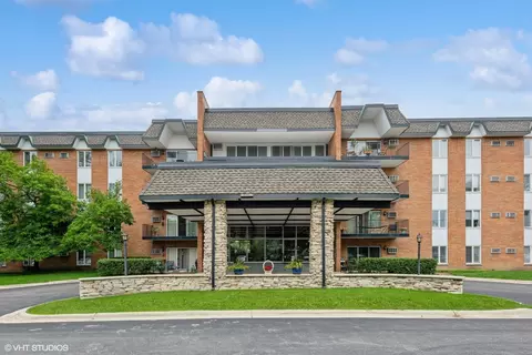 4225 Saratoga Ave #107B, Downers Grove, IL 60515