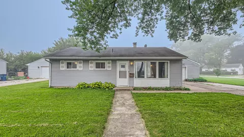232 Westgate Dr, Aurora, IL 60506