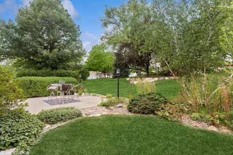 3320 Walnut Ln, Mchenry, IL 60051 photo 2
