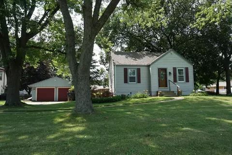 10357 W Ames Ave, Beach Park, IL 60099 photo 2