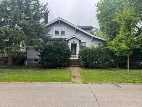 139 N Adams St, Westmont, IL 60559