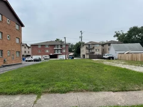 9522 S 53rd Ave, Oak Lawn, IL 60453