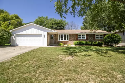 871 Bunker Hill Dr, Bourbonnais, IL 60914