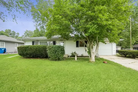 820 Magnolia Dr, Joliet, IL 60435