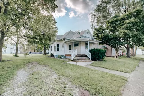 407 N Raub Ave, Donovan, IL 60931