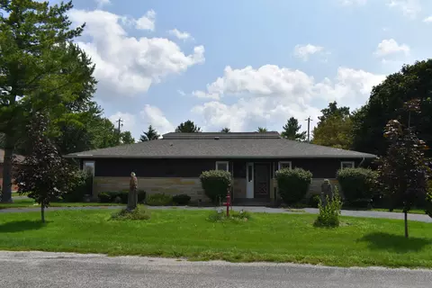 103 W 8th St, Gridley, IL 61744