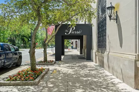 2100 N Lincoln Park W #9FN, Chicago, IL 60614