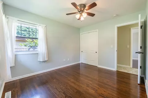 37 W137 Brookside Dr, Elgin, IL 60124 photo 16