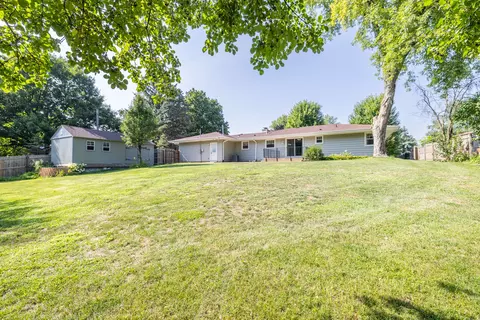 37 W137 Brookside Dr, Elgin, IL 60124 photo 29