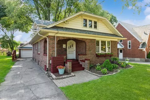 29 N Edison Ave, Elgin, IL 60123 photo 3