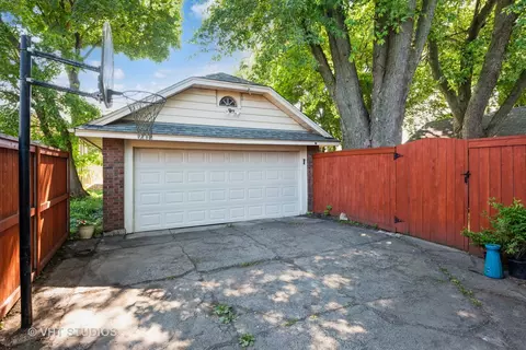 29 N Edison Ave, Elgin, IL 60123 photo 22