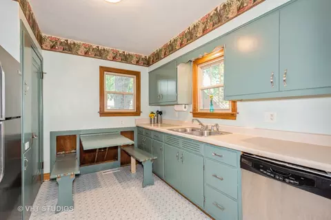 29 N Edison Ave, Elgin, IL 60123 photo 15