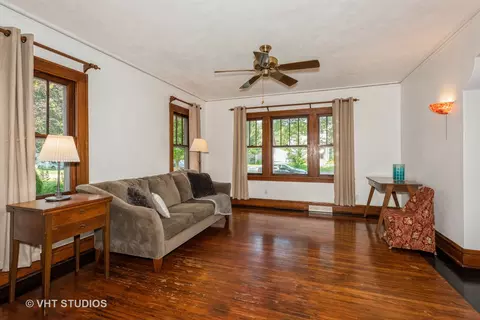 29 N Edison Ave, Elgin, IL 60123 photo 6