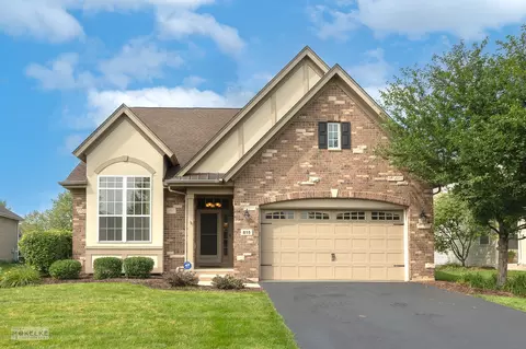815 Colchester Dr, Oswego, IL 60543