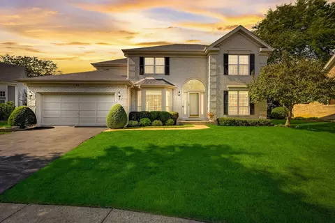 1166 Mockingbird Ct, Grayslake, IL 60030
