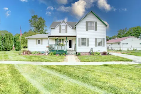 380 N 8 Th St, Sheldon, IL 60966 photo 1