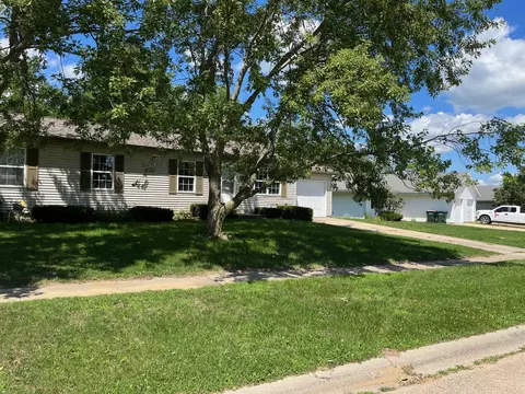 210 N School St #2, Diamond, IL 60416