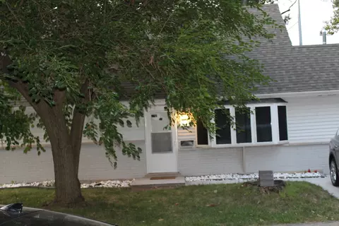 404 Winnebago St, Park Forest, IL 60466