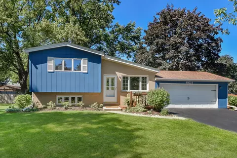 4 N224 Kaelin Rd, West Chicago, IL 60185