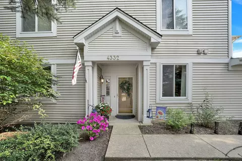 4332 Waters Edge Dr, Island Lake, IL 60042
