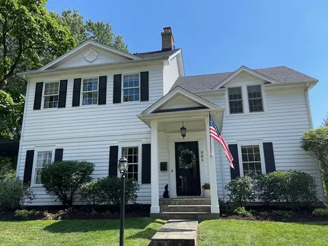901 S Wheaton Ave, Wheaton, IL 60189 photo 3