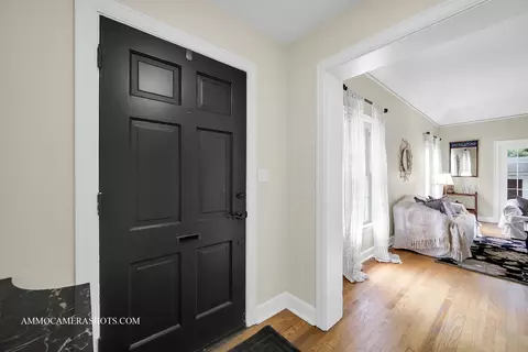 901 S Wheaton Ave, Wheaton, IL 60189 photo 7