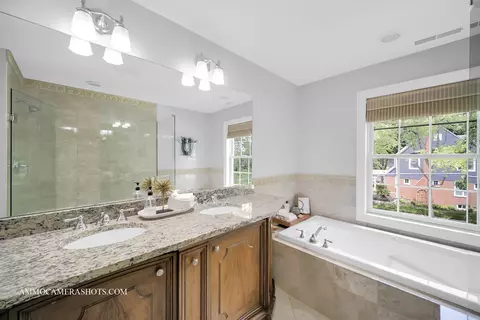 901 S Wheaton Ave, Wheaton, IL 60189 photo 28