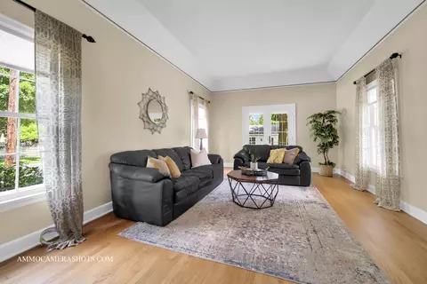 901 S Wheaton Ave, Wheaton, IL 60189 photo 44
