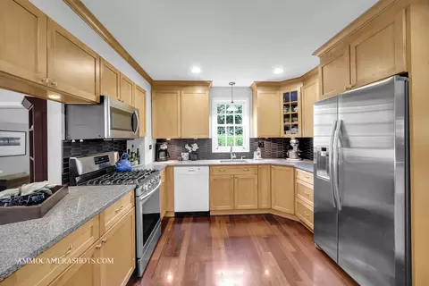 901 S Wheaton Ave, Wheaton, IL 60189 photo 12