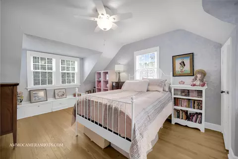 901 S Wheaton Ave, Wheaton, IL 60189 photo 23