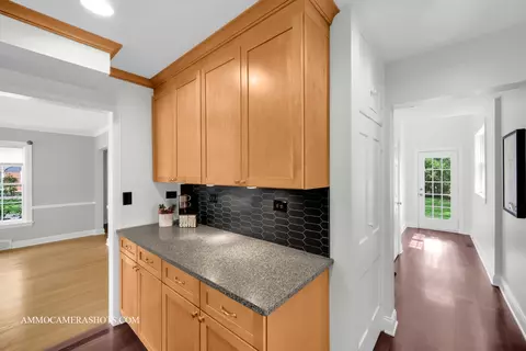 901 S Wheaton Ave, Wheaton, IL 60189 photo 15