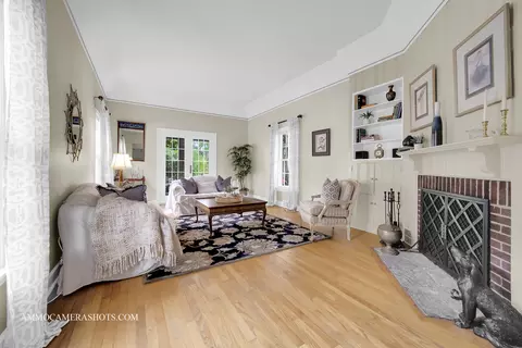 901 S Wheaton Ave, Wheaton, IL 60189 photo 8