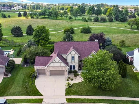 2003 Claremont Cc, Normal, IL 61761