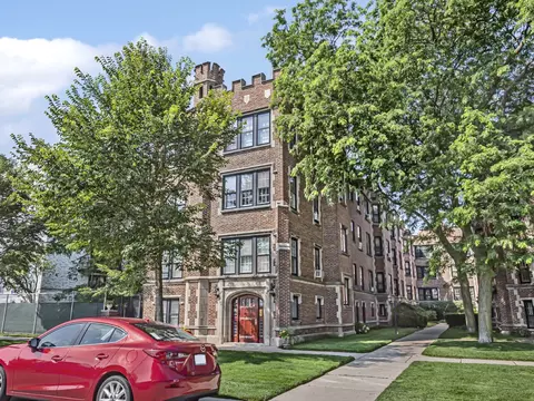 554 Sheridan Sq #2, Evanston, IL 60202