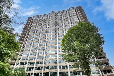 555 W Cornelia Ave #2004, Chicago, IL 60657