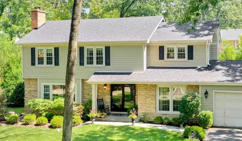 1093 S Green Bay Rd, Lake Forest, IL 60045