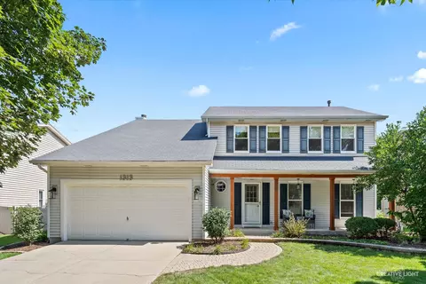 1313 Cortland Dr, Naperville, IL 60565