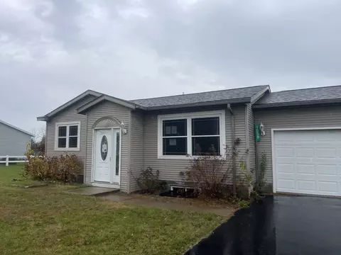 9058 Ewing Ln, Thomson, IL 61285