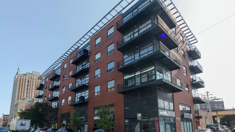 2045 W Concord Pl #606, Chicago, IL 60647