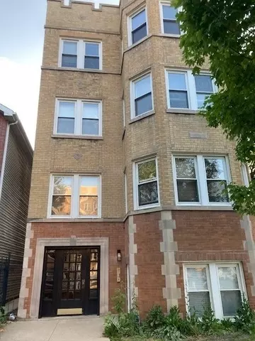 2056 N Sawyer Ave #3B, Chicago, IL 60647