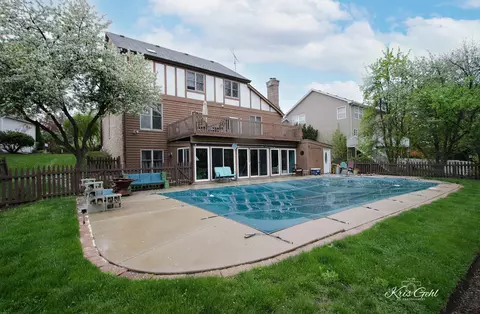 Undisclosed, Lindenhurst, IL 60046 photo 31