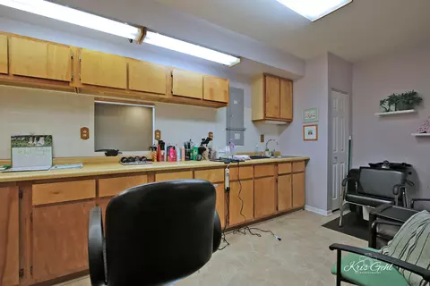 Undisclosed, Lindenhurst, IL 60046 photo 19