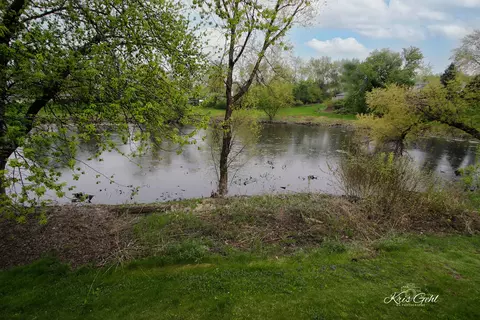 Undisclosed, Lindenhurst, IL 60046 photo 32
